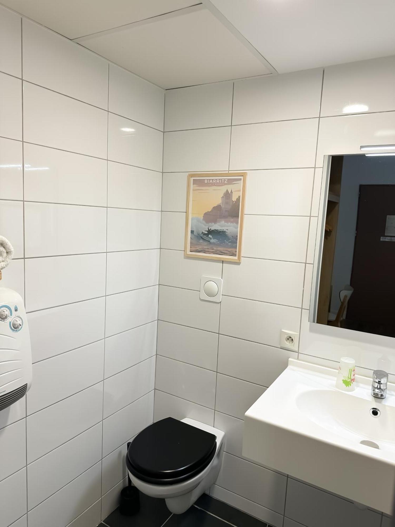 ホテル オテル　エコ　シック Saint-Pierre-du-Mont  部屋 写真
